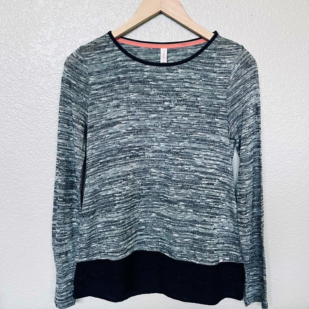 Light Layered Gray Xhilaration Sweater Top Black Lace S